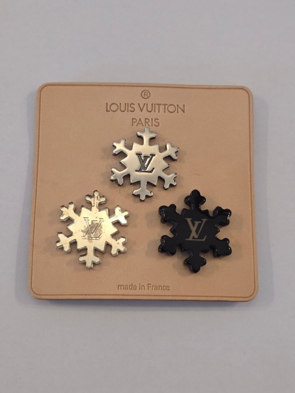 ❄️ Louis Vuitton Monogram Snowflake Brooch Pin Set of 3 – Rare – Made in France